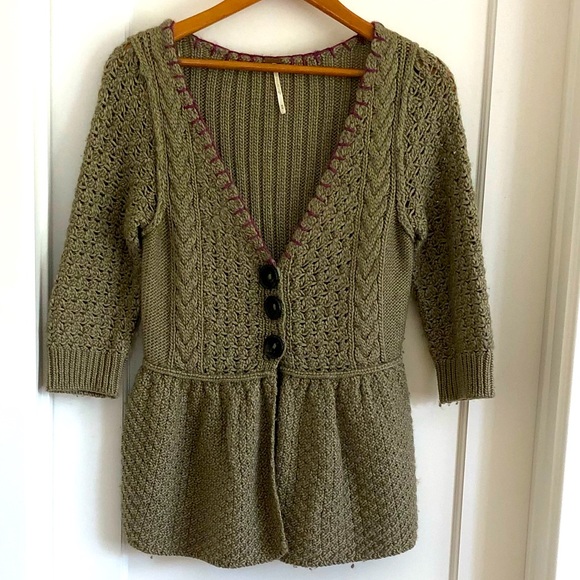 Free People Sweaters - Free People ✨Host Pick ✨Beautiful Olive Green Sweater, M